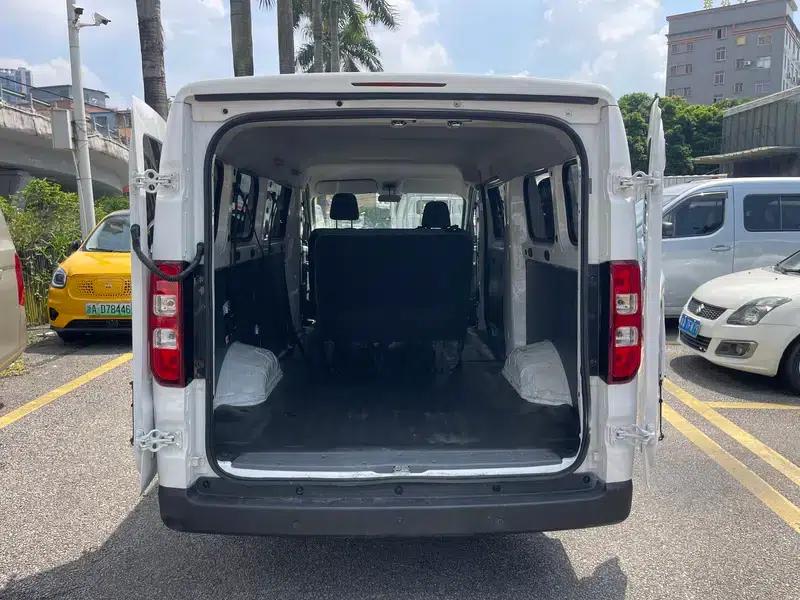 Wuling Yangguang 2024 Model 300km Comfort Bus Version 75kW — миниатюра 16