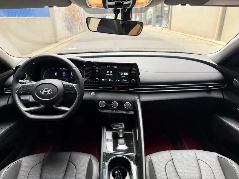 Hyundai Elantra 2023 1.5L CVT GLX Elite Edition — миниатюра 15