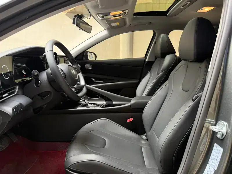 Hyundai Elantra 2023 1.5L CVT GLX Elite Edition — миниатюра 20