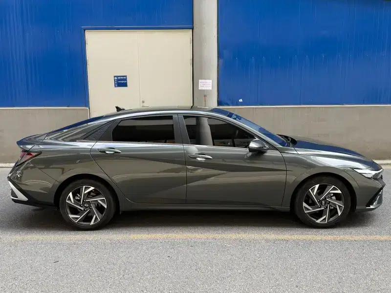 Hyundai Elantra 2023 1.5L CVT GLX Elite Edition — миниатюра 7