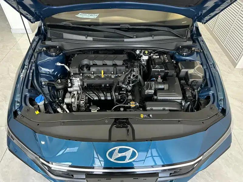 Hyundai Elantra 2023 1.5L CVT GLX Elite Edition — миниатюра 7
