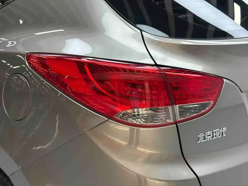Hyundai ix35 2012 2.0L Automatic 2WD Elite GLS — миниатюра 13
