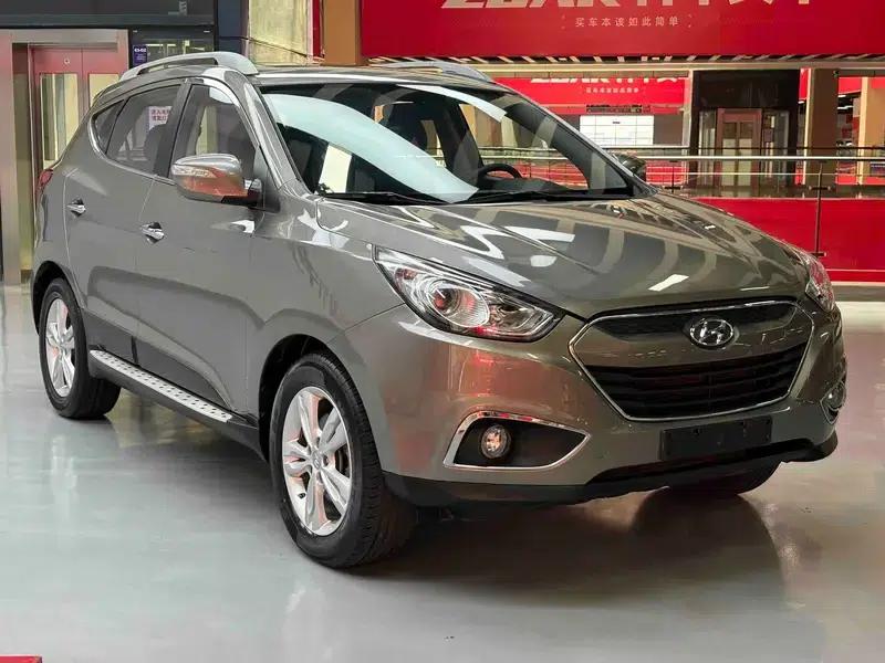 Hyundai ix35 2012 2.0L Automatic 2WD Elite GLS — миниатюра 3