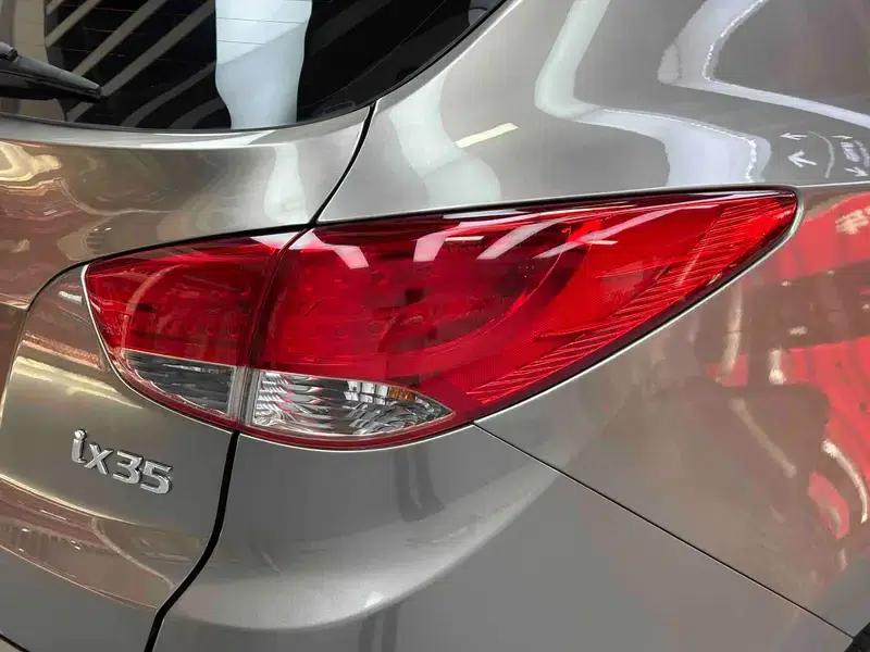 Hyundai ix35 2012 2.0L Automatic 2WD Elite GLS — миниатюра 23