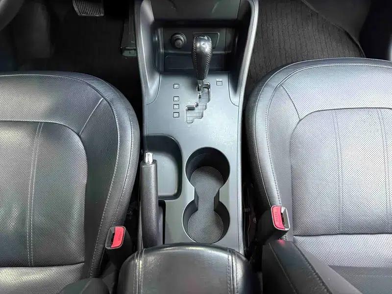 Hyundai ix35 2012 2.0L Automatic 2WD Elite GLS — миниатюра 28
