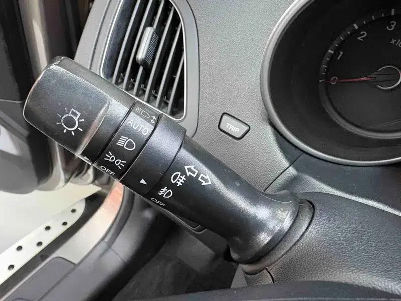 Hyundai ix35 2012 2.0L Automatic 2WD Elite GLS — миниатюра 29