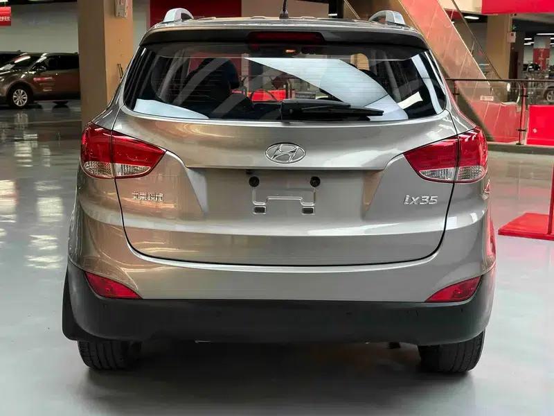 Hyundai ix35 2012 2.0L Automatic 2WD Elite GLS — миниатюра 6