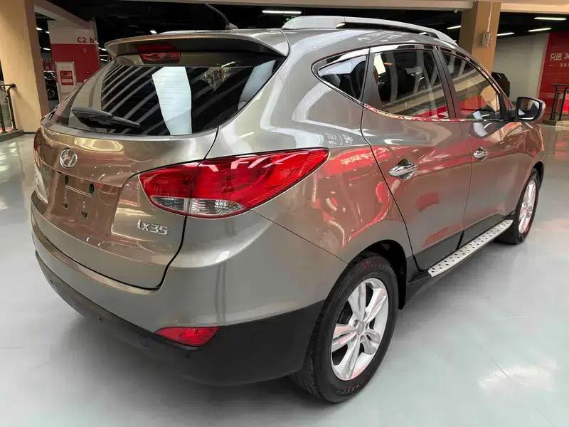 Hyundai ix35 2012 2.0L Automatic 2WD Elite GLS — миниатюра 7