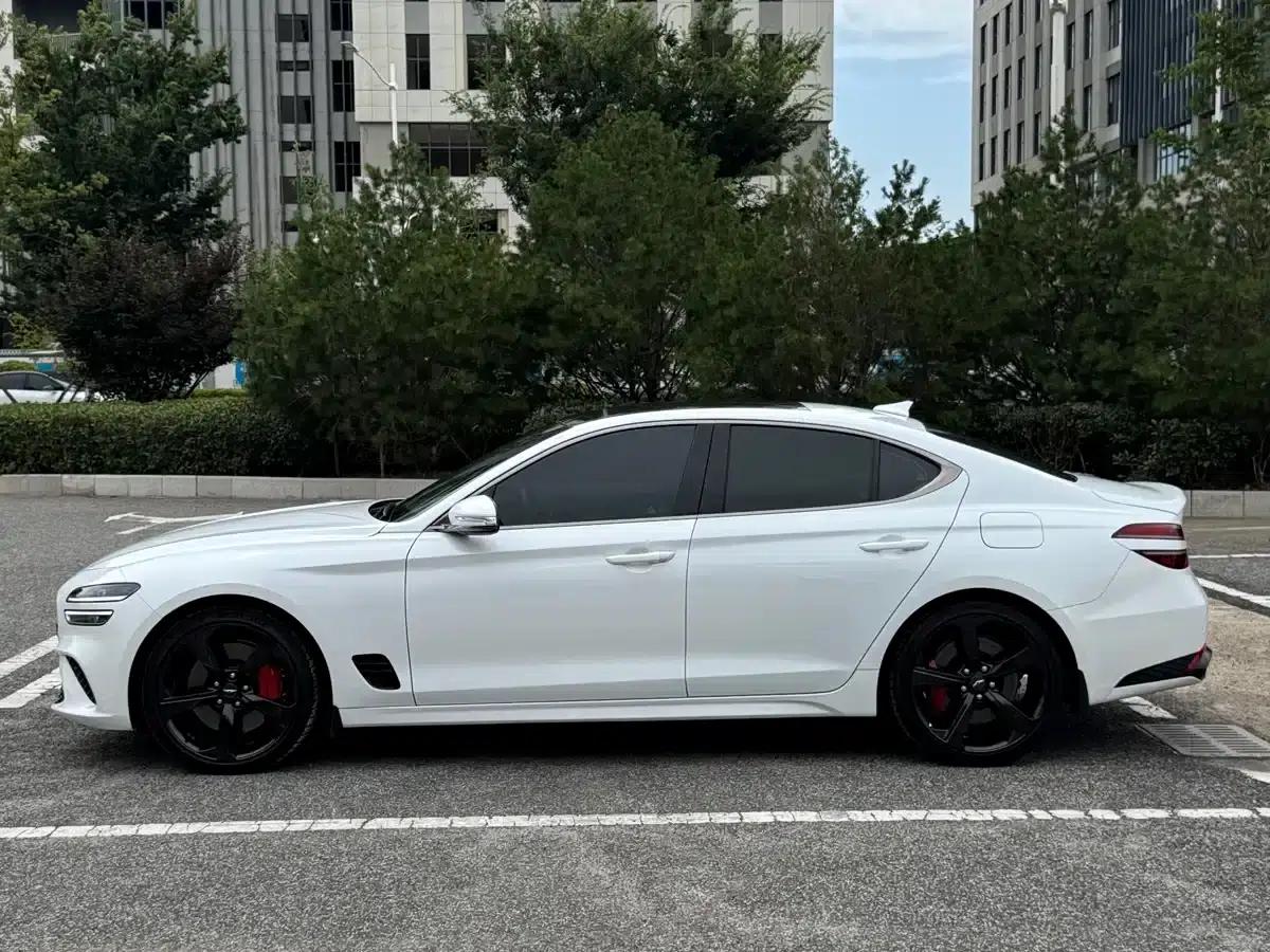 Genesis G70 2023 2.0T Rear-Wheel Drive Luxury Edition — миниатюра 4