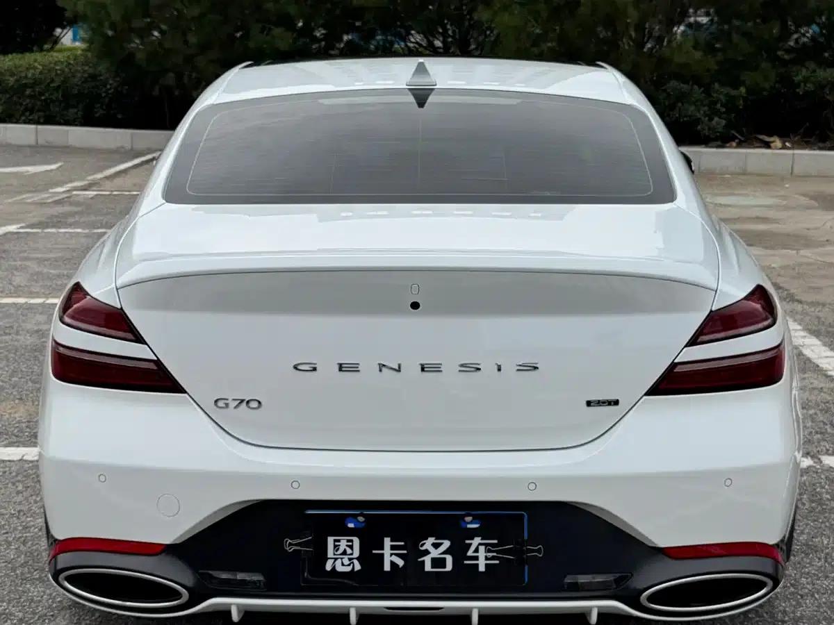Genesis G70 2023 2.0T Rear-Wheel Drive Luxury Edition — миниатюра 8