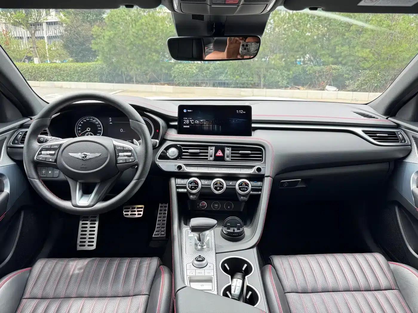 Genesis G70 2023 2.0T Rear-Wheel Drive Luxury Edition — миниатюра 9