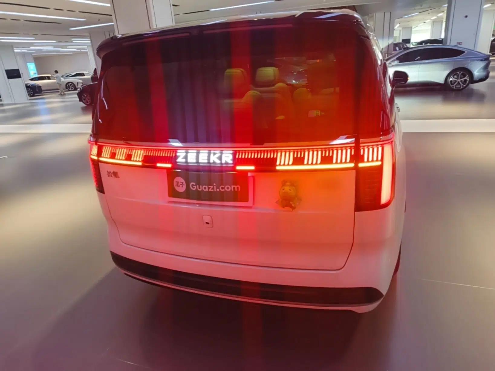 Zeekr 009 2024 7-Seater Aisle Version 108 kWh — миниатюра 3