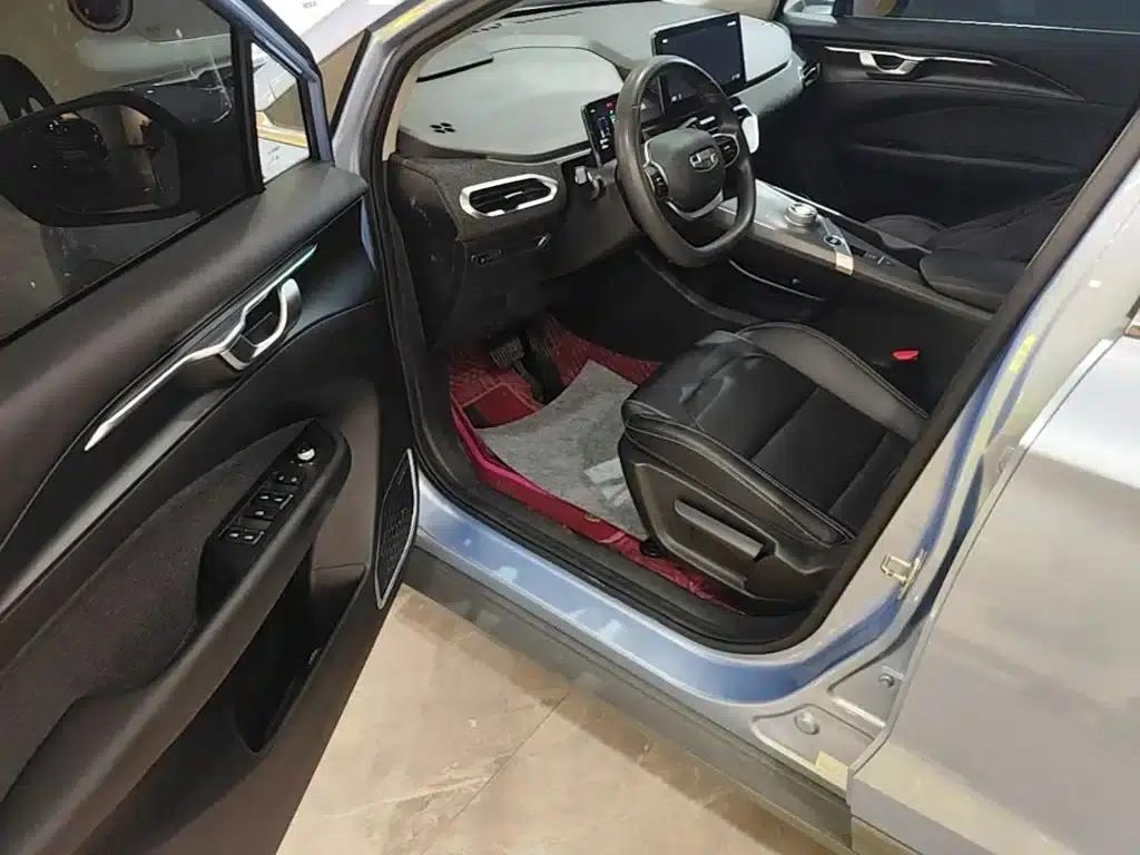 Geely Geometry C 2022 Blueberry C400 — миниатюра 16