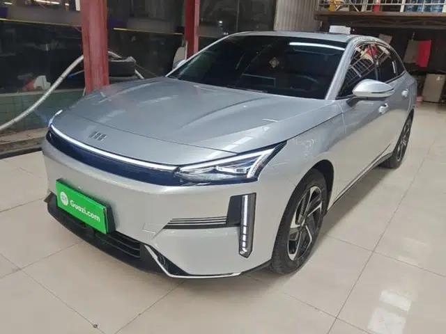 Geely Galaxy L6 2025 EM-i 140km Explorer+ Edition