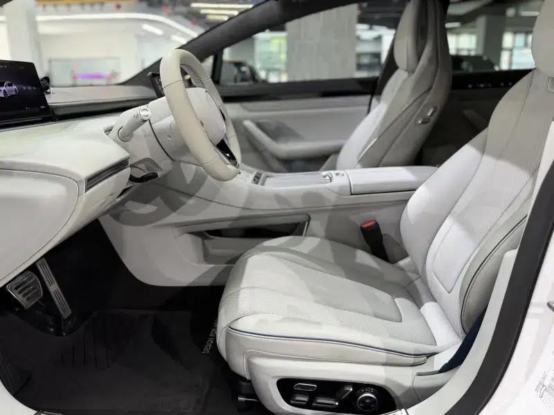 Zhijie S7 2025 Max Rear-Wheel Drive Long Range Edition — миниатюра 12