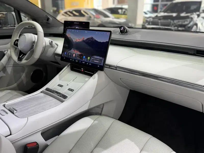 Zhijie S7 2025 Max Rear-Wheel Drive Long Range Edition — миниатюра 9