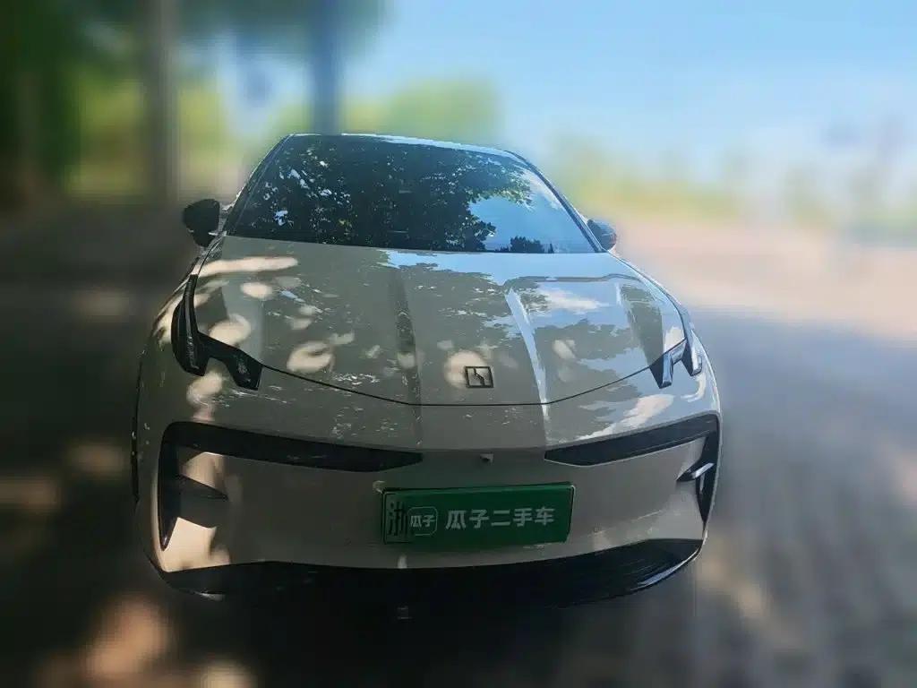 Jike X 2026 Ultra 5-seater Edition — миниатюра 2
