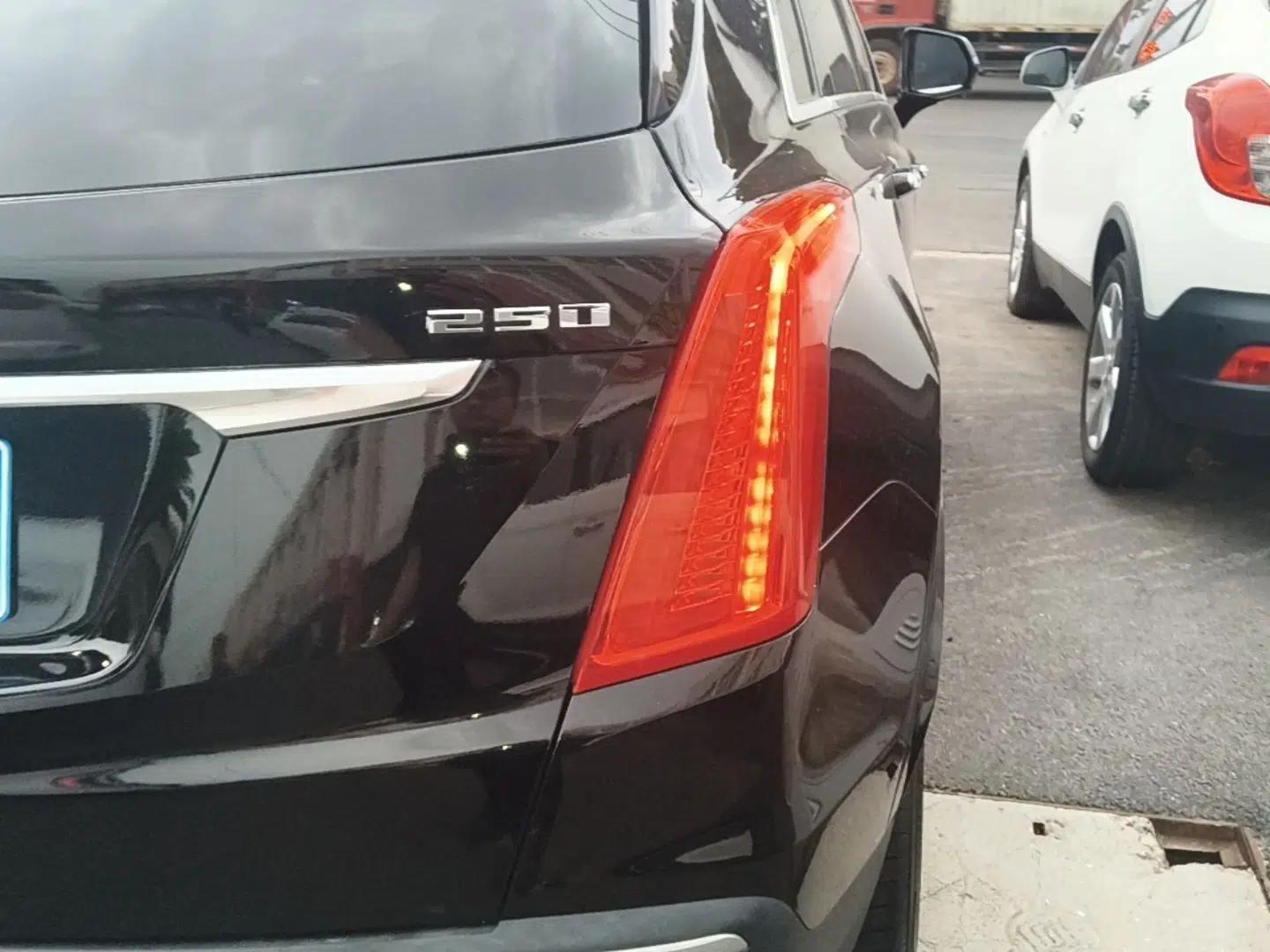Cadillac XT5 2016 25T Luxury Model — миниатюра 9