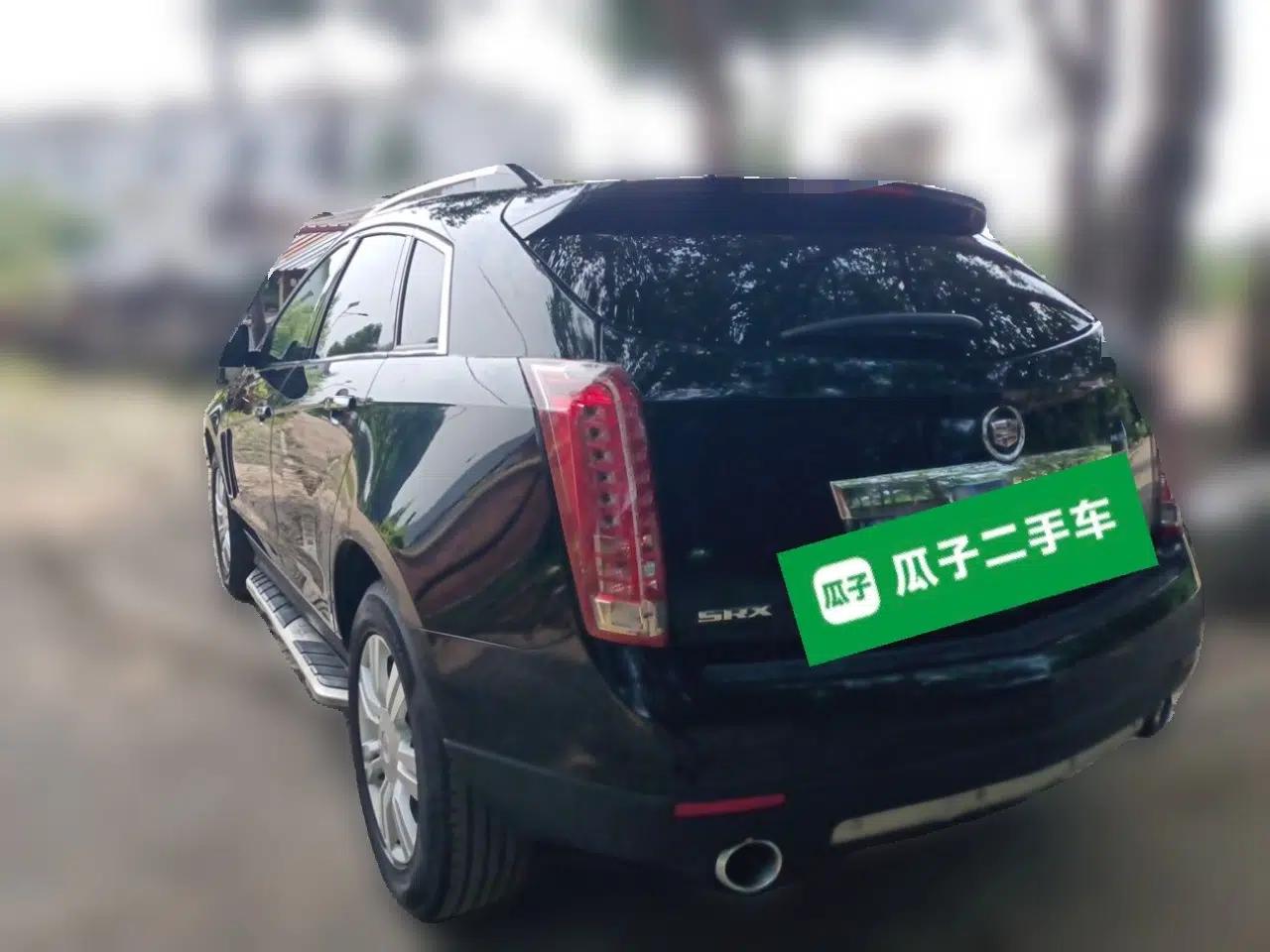 Cadillac SRX 2015 3.0L Elite Model — миниатюра 4