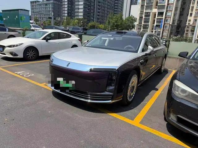 2025 S800 Premium Range Extended Star Executive Edition (4-seater)