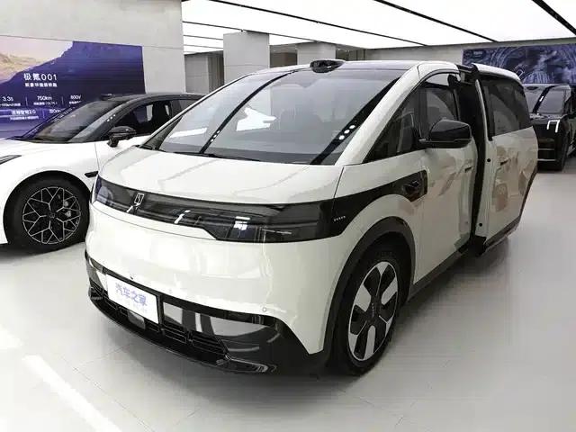 Jike MIX 2025 Intelligent Driving Edition