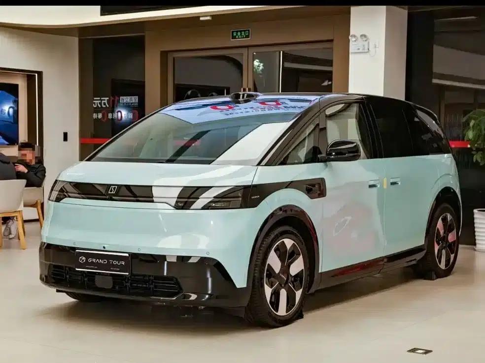 Jike MIX 2025 Intelligent Driving Edition — миниатюра 1
