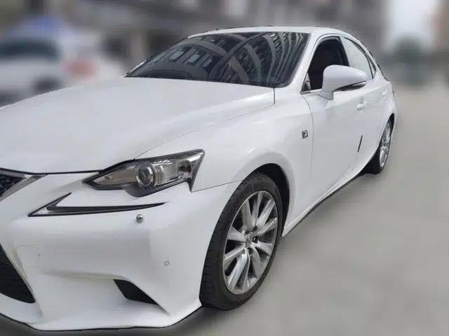 Lexus IS 2015 200t F SPORT