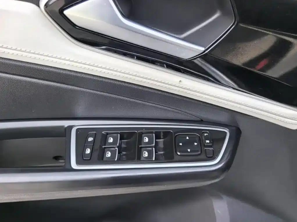Jetta VS5 2023 280TSI Automatic Entry-Level Model — миниатюра 10