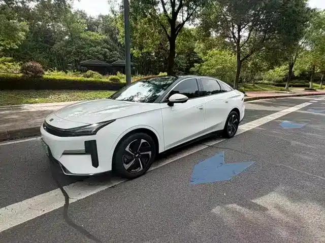 Galaxy L6 2025 EM-i 140km Starship Edition