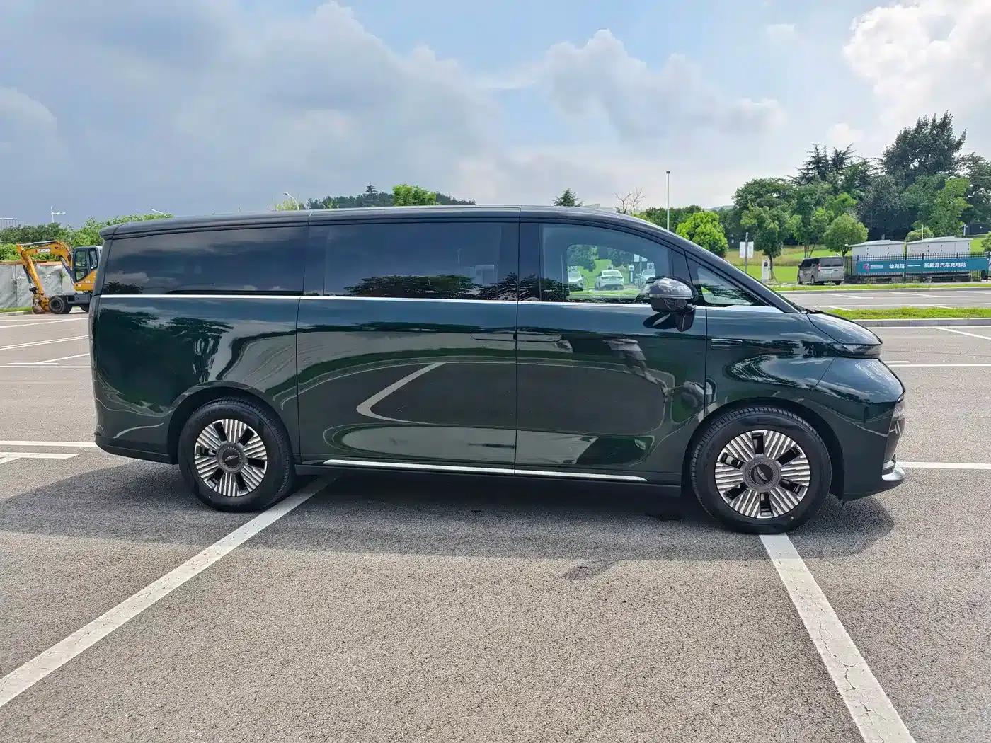 Wing Zhen L380 2025 Model 825km Extraordinary Edition — миниатюра 4