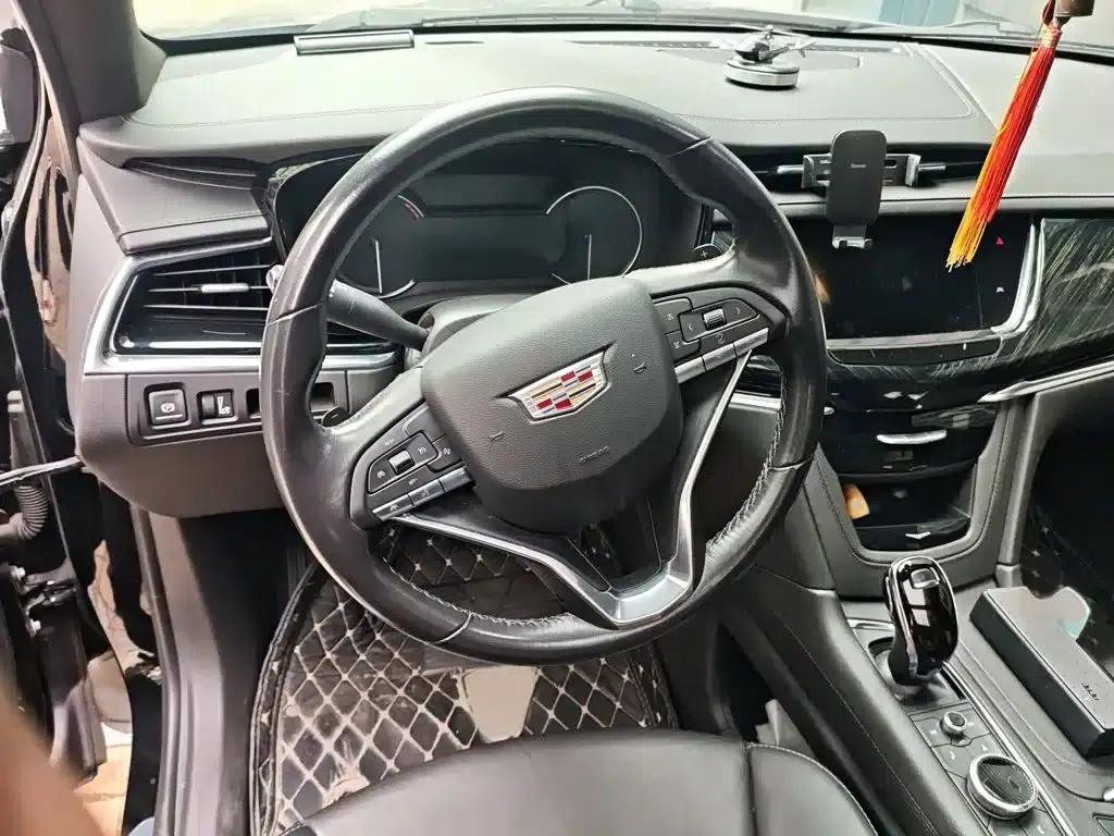 2020 Cadillac XT6 28T Six-Seat AWD Luxury — миниатюра 3