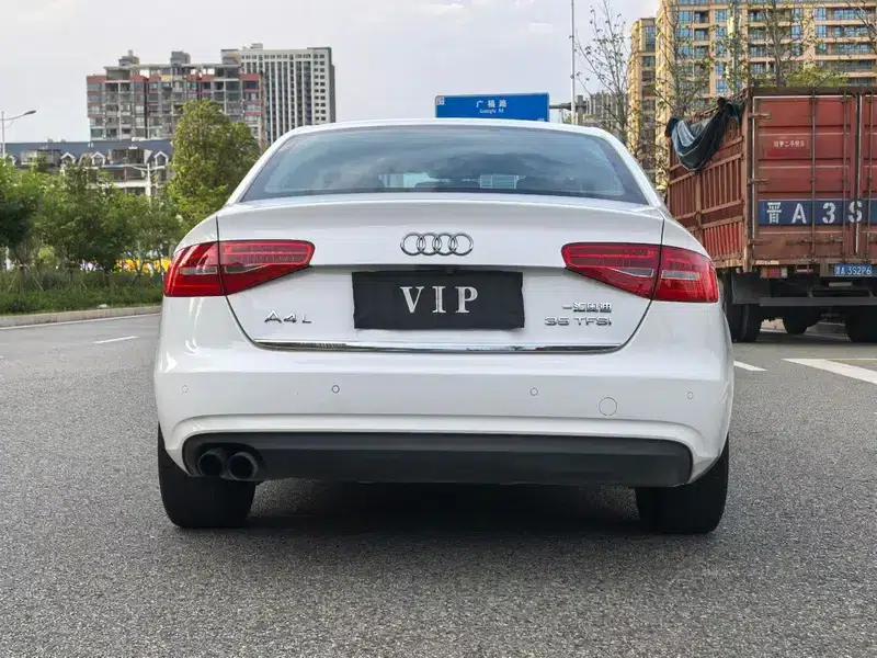 Audi A4L 2015 35 TFSI Automatic Comfort — миниатюра 5