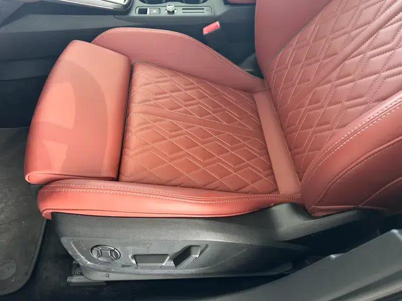Audi A3 2025 Sportback 35 TFSI Flying Spur Luxury Edition + Luxury Package — миниатюра 16