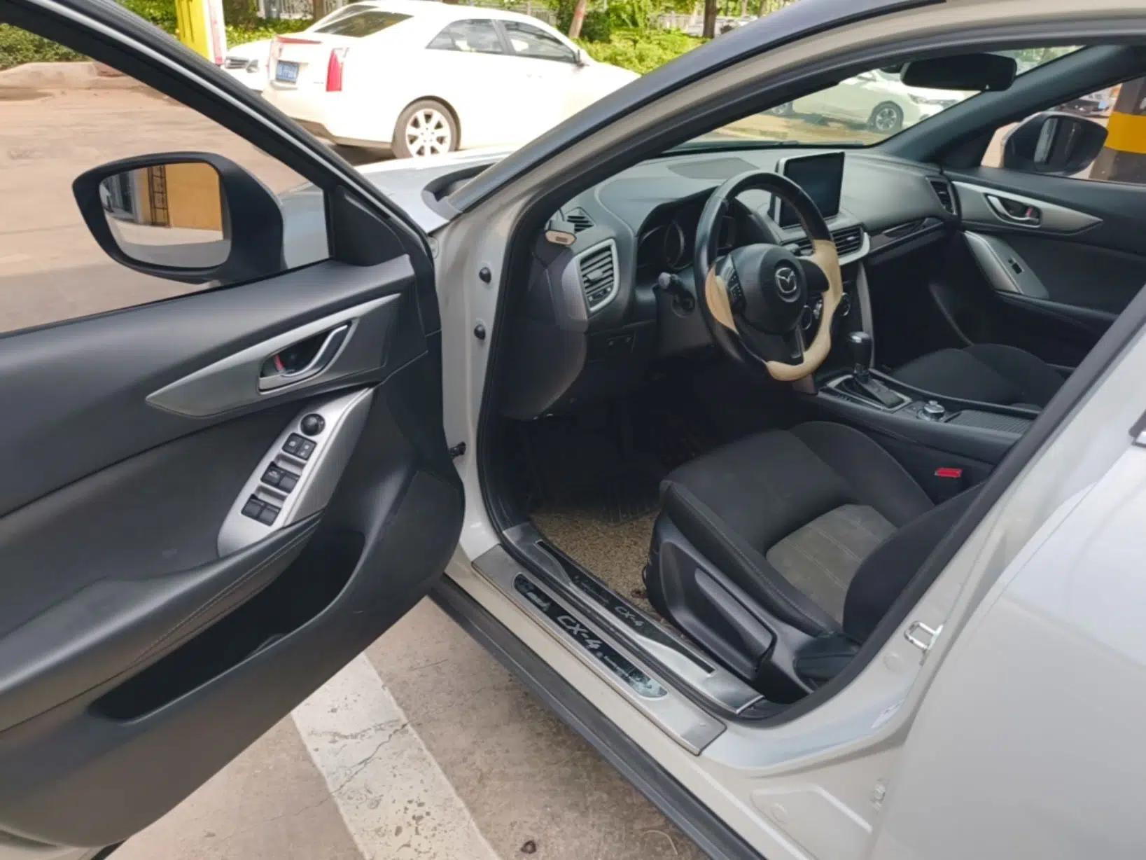 Mazda CX-4 2016 2.0L Automatic 2WD Blue Sky Dynamic Edition — миниатюра 18