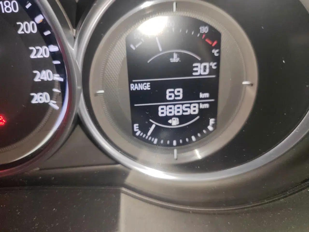 Mazda Atenza 2018 2.5L Skyactiv Sport Version China V Standard — миниатюра 12