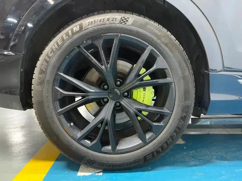 Audi Q8 2021 55 TFSI Luxury Dynamic — миниатюра 9