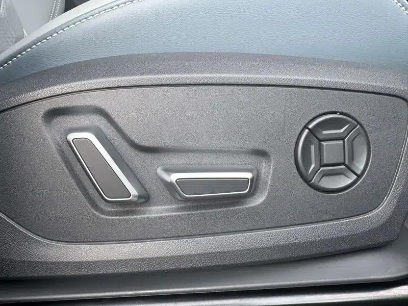 Audi Q6L e-tron 2026 First Edition — миниатюра 15
