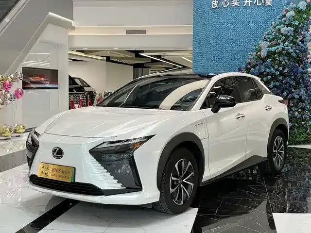 Lexus RZ 2023 450e AWD Luxury Edition
