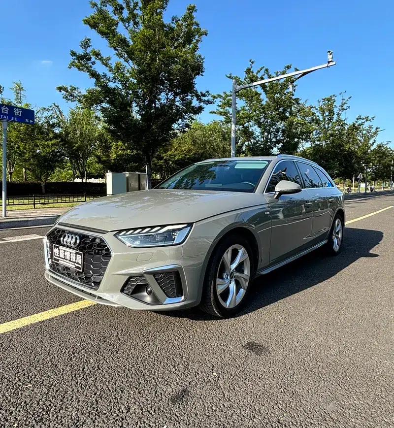 2021 Audi A4 (Imported) Avant 40 TFSI Fashionable Elegant Model — миниатюра 1