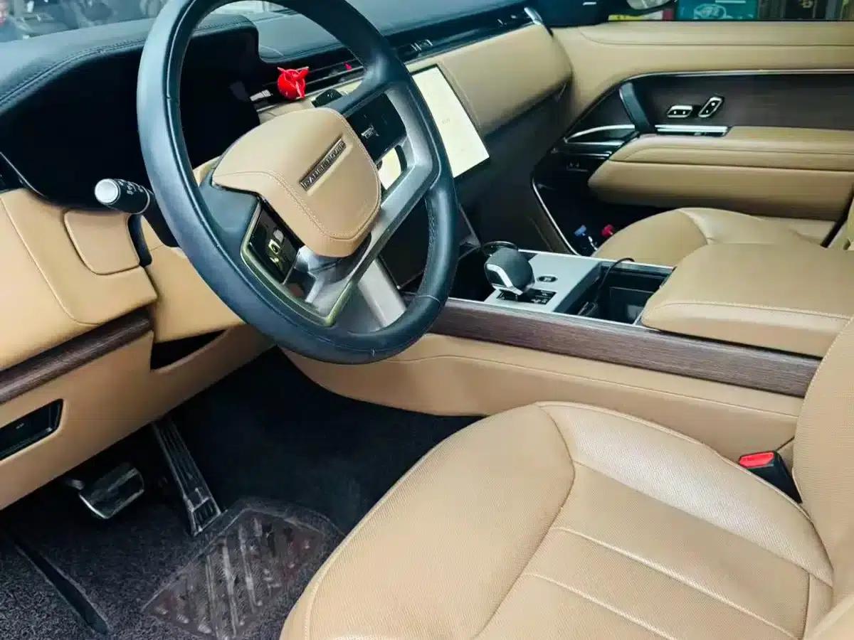 Range Rover 2024 3.0 L6 360PS Grand Edition — миниатюра 5