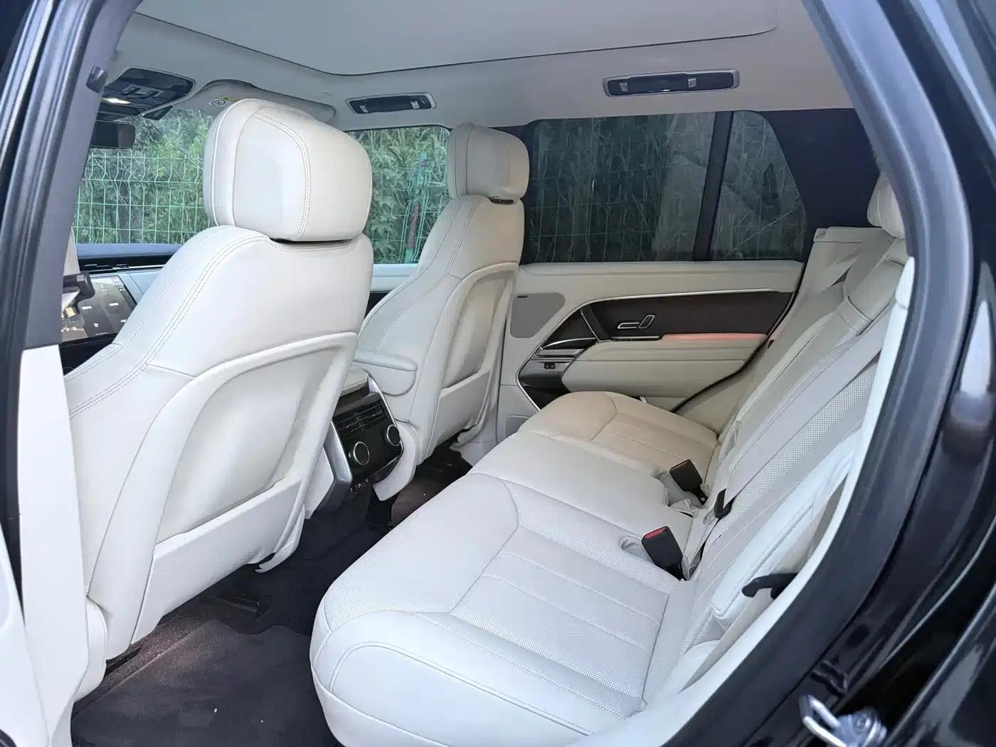 Range Rover 2023 3.0 L6 360PS Grand Edition — миниатюра 6