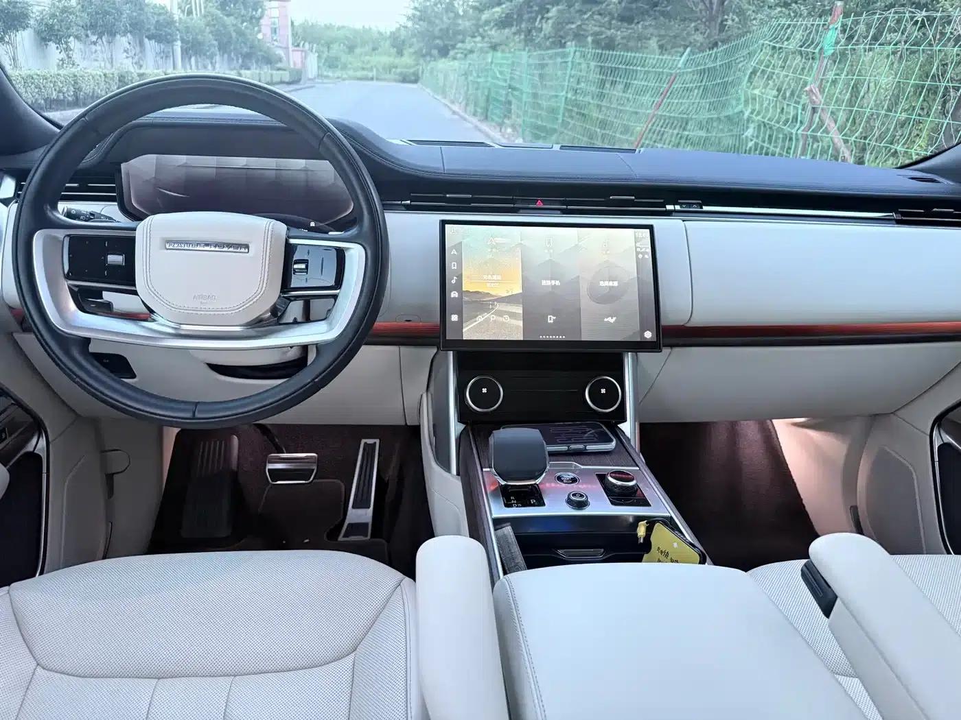 Range Rover 2023 3.0 L6 360PS Grand Edition — миниатюра 7