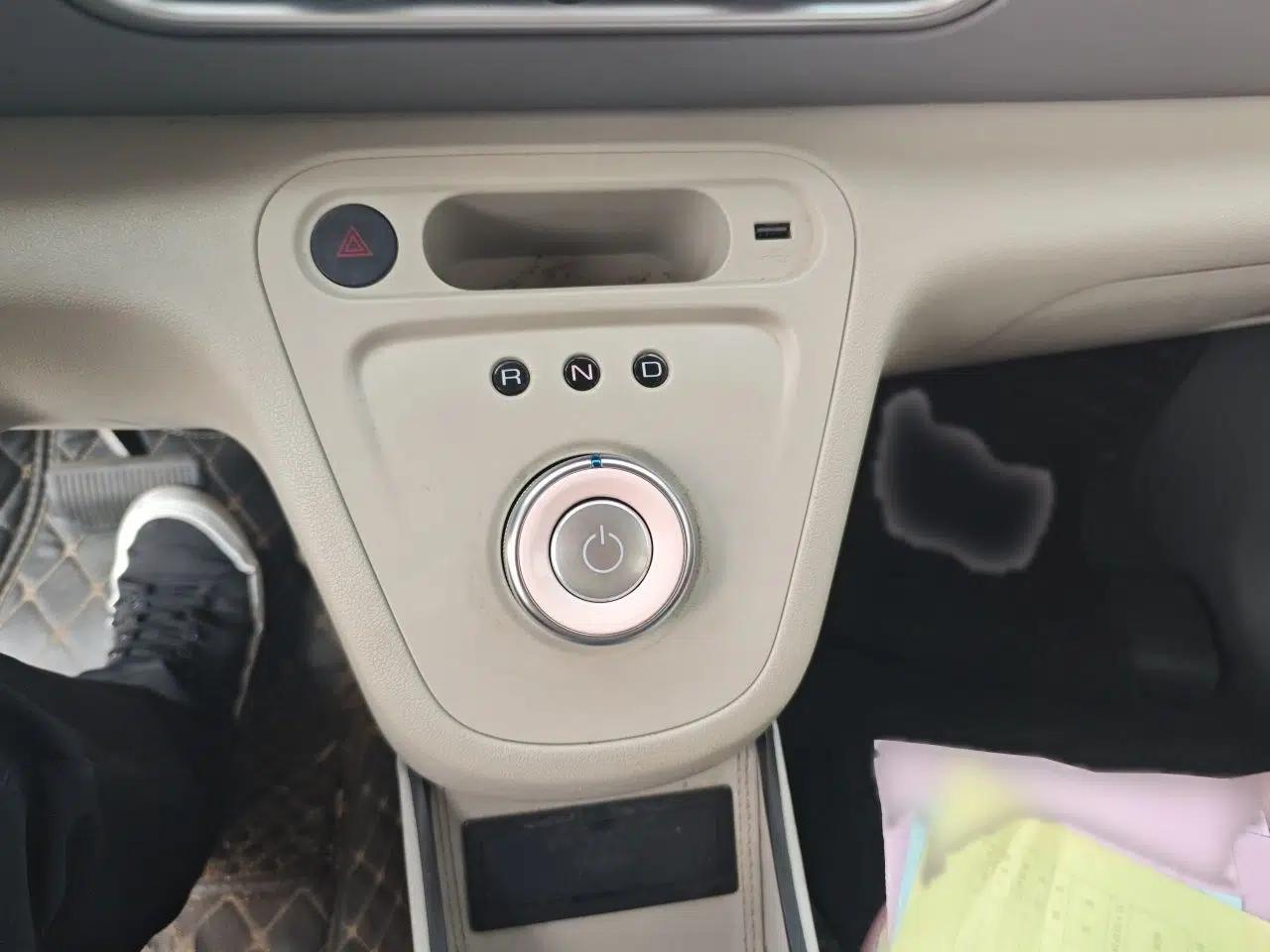 ORA White Cat 2022 Upgraded Model 305km Range Luxury Version Lithium-Ion Battery — миниатюра 11