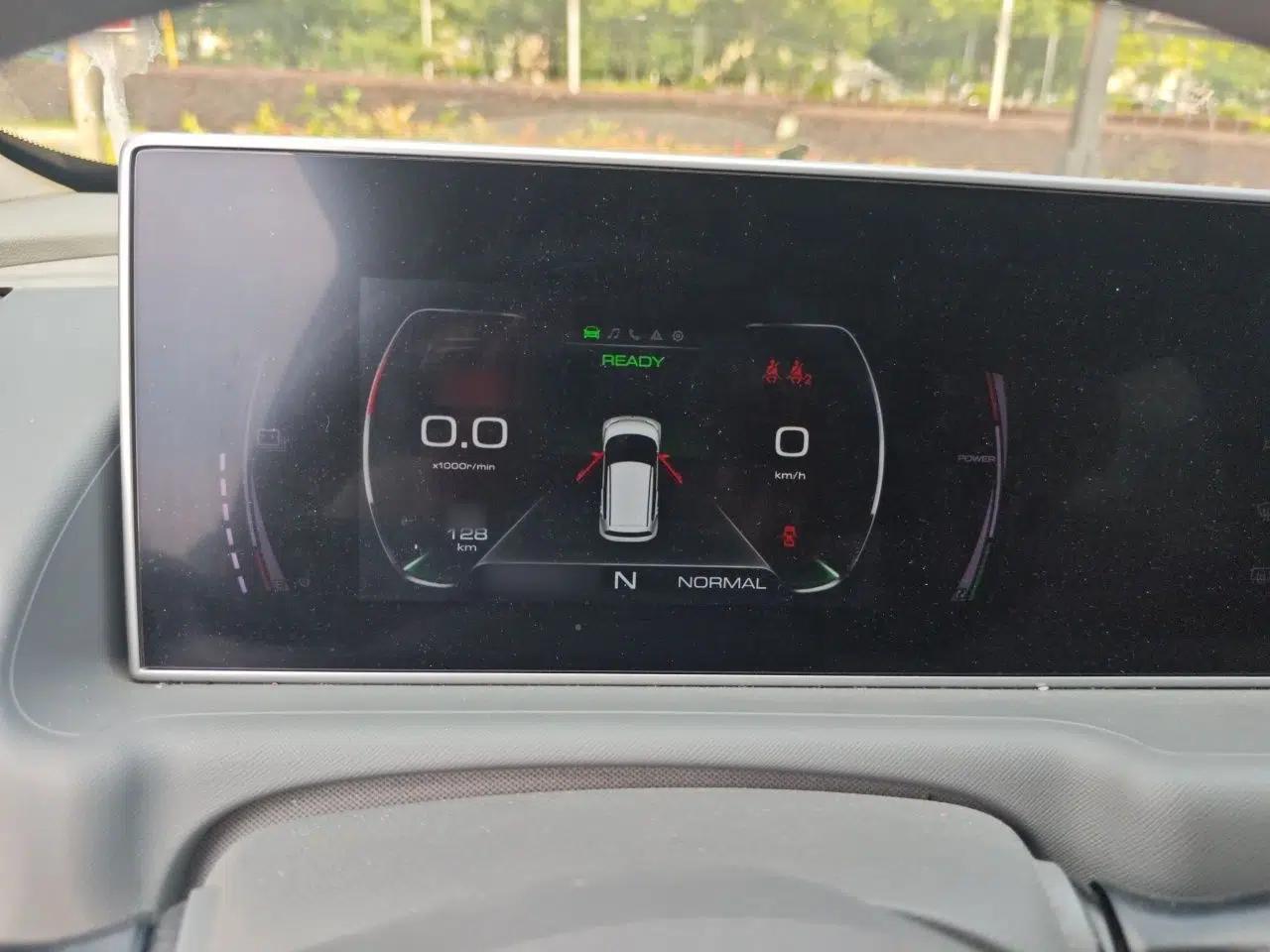 ORA White Cat 2022 Upgraded Model 305km Range Luxury Version Lithium-Ion Battery — миниатюра 8