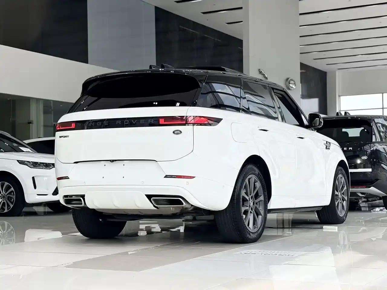 2023 Range Rover Sport 400PS Dynamic SE — миниатюра 7