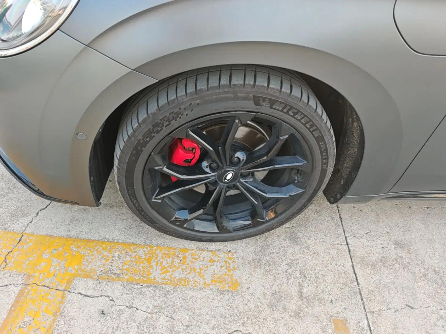 ORA Lightning Cat 2024 Dark Night Edition 555km Prestige Version — миниатюра 10
