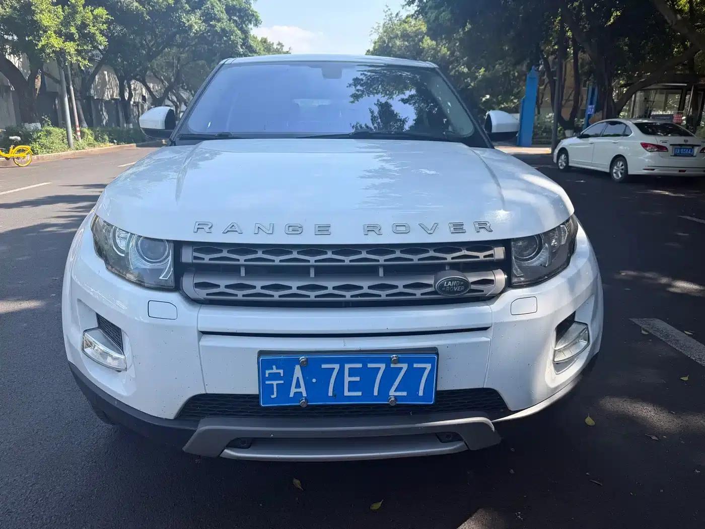 Range Rover Evoque 2015 2.0T 5-Door Smart Edition — миниатюра 2