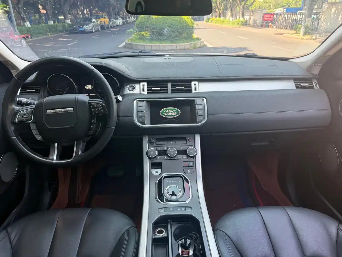 Range Rover Evoque 2015 2.0T 5-Door Smart Edition — миниатюра 11