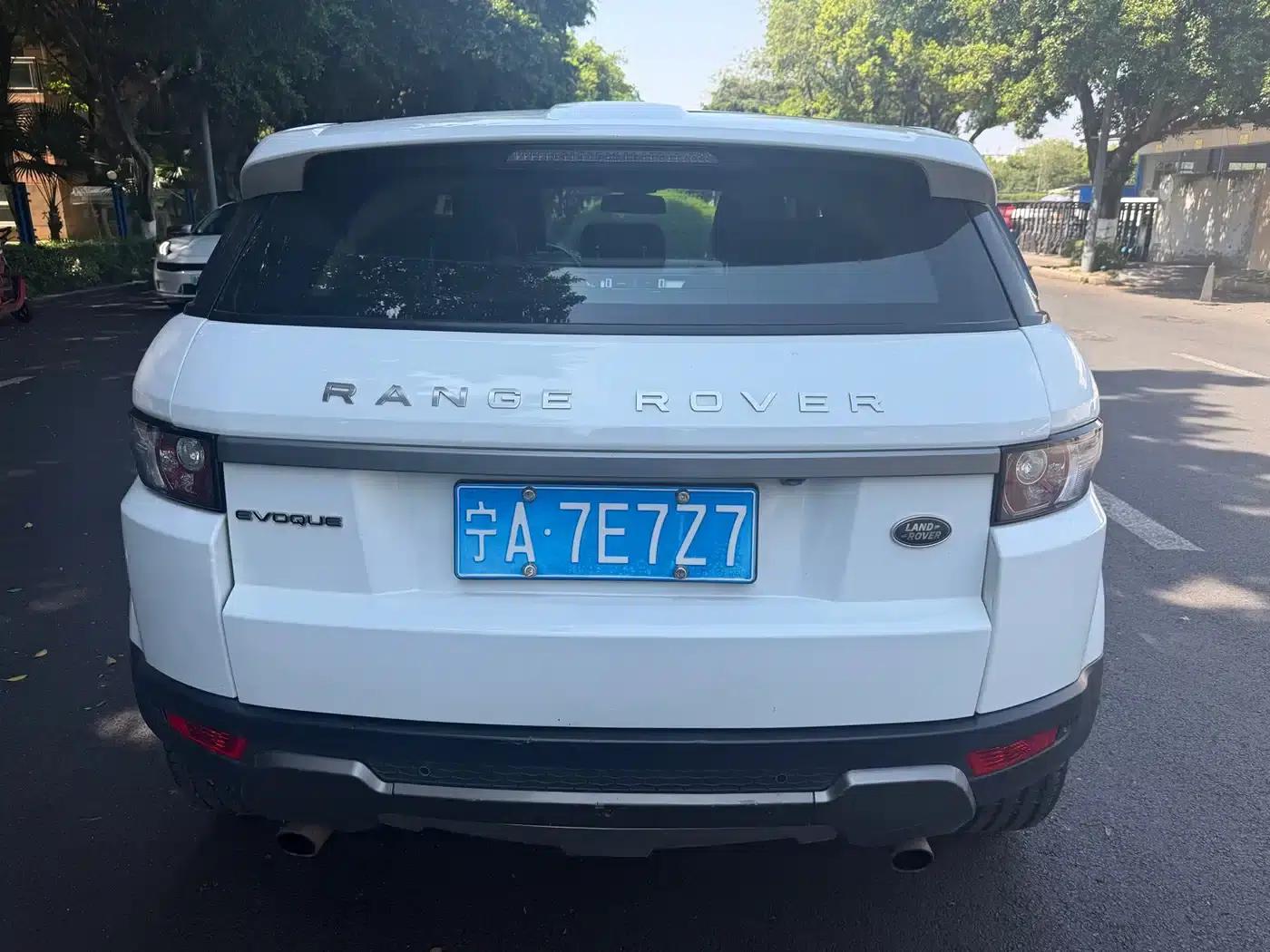 Range Rover Evoque 2015 2.0T 5-Door Smart Edition — миниатюра 6