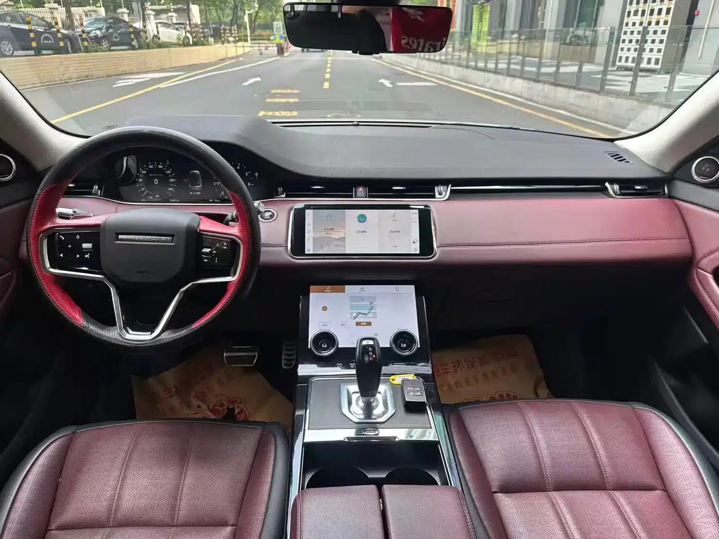 Range Rover Evoque 2021 Model: Evoque L 249PS R-Dynamic First Edition — миниатюра 5